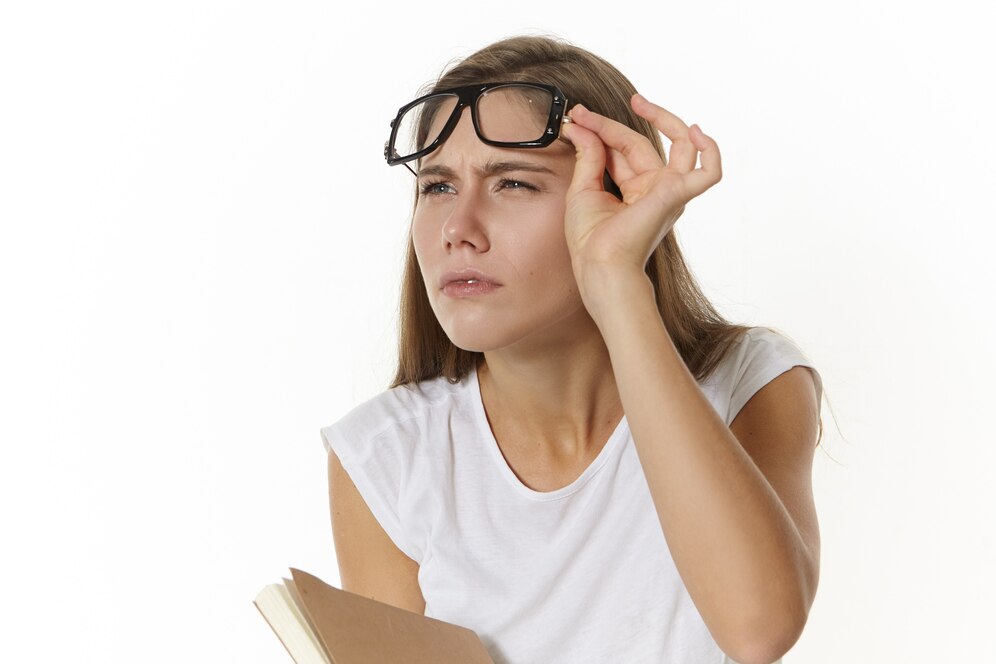 picture-focused-serious-young-caucasian-female-teacher-with-textbook-taking-off-glasses-narrowing-eyes-trying-see-something-clearly-student-girl-eyewear-posing-with-diary_343059-3186.jpg